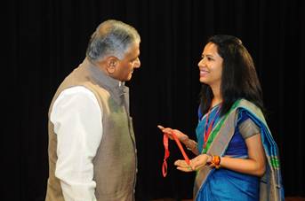 2015Batch-20160608f-Medal.jpg